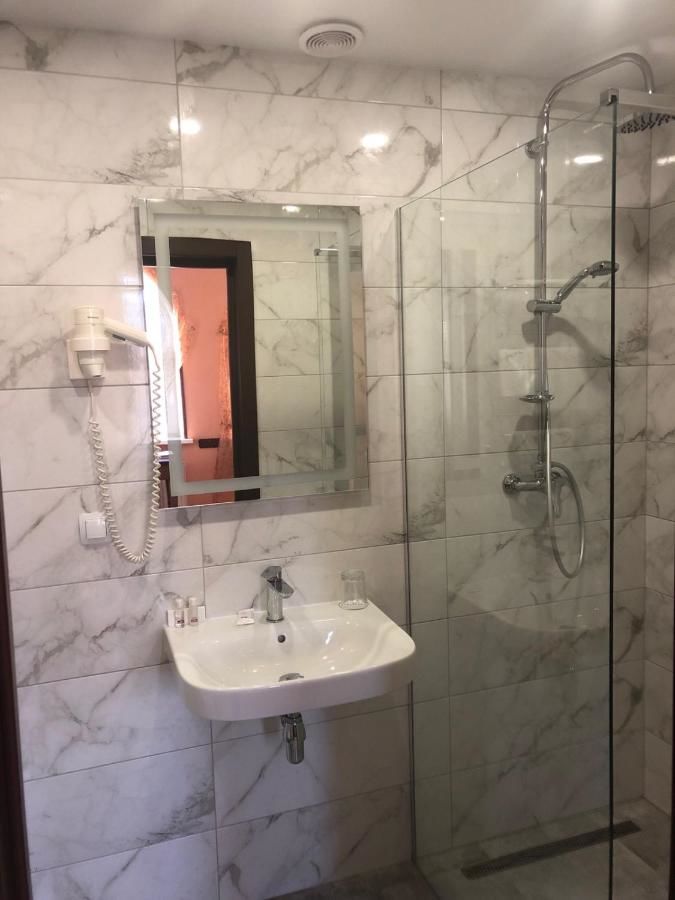 Отель Premier Hotel Shafran Сумы
